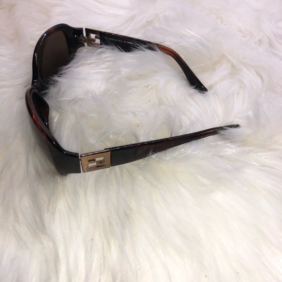 Fendi sunglasses - Picture 3 of 5